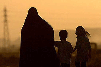 عکس نظافت توسط  بانوان خودسرپرست